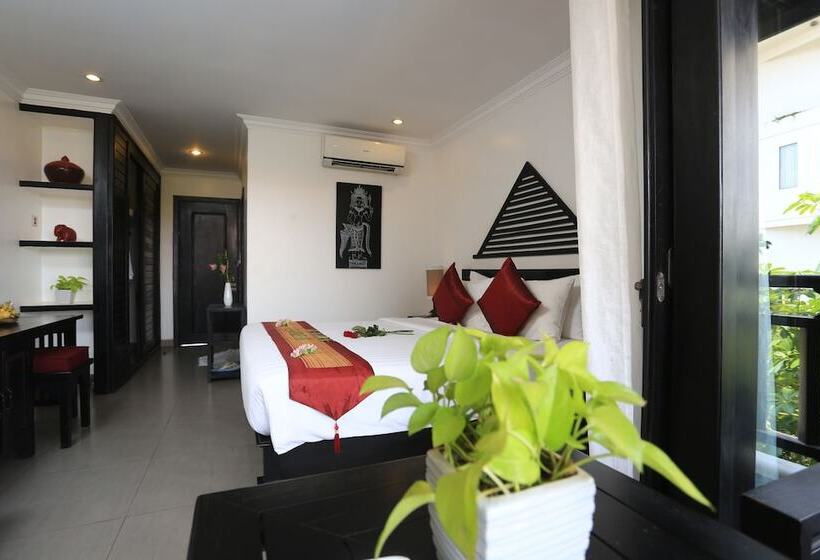 اتاق استاندارد با چشم‌انداز استخر, Khmer Mansion Boutique