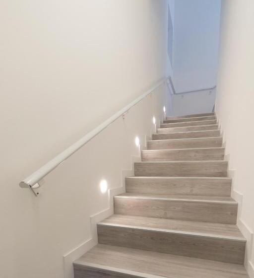 خانه 2 خوابه, Melo