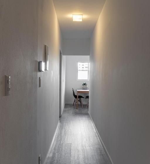 خانه 2 خوابه, Melo