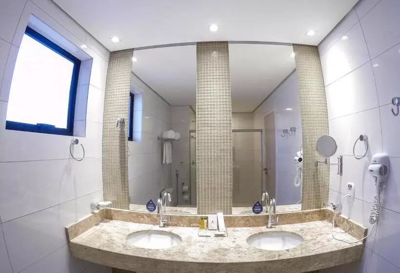 スイート, Nobile Suites Gran Lumni