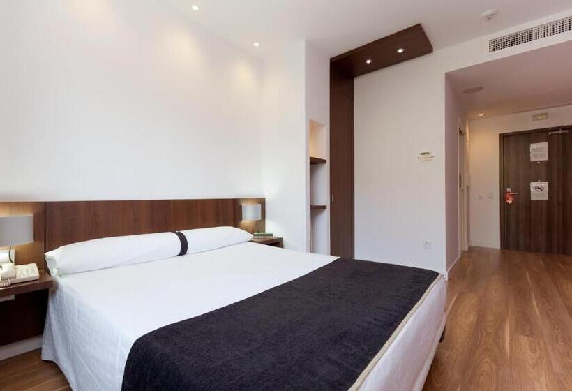 غرفة قياسية, Olympia Universidades