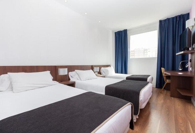 غرفة قياسية ثلاثية, Olympia Universidades