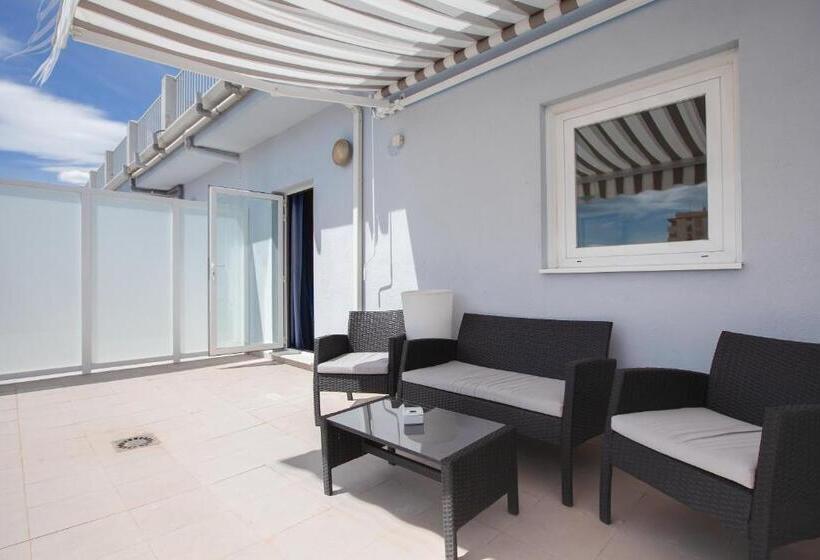 غرفة قياسية مزوَّدة بتراس, Olympia Universidades