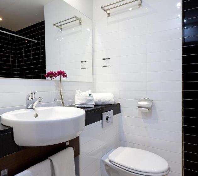 غرفة قياسية, Olympia Universidades