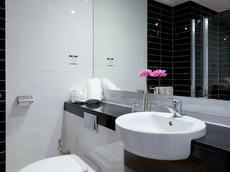 غرفة قياسية, Olympia Universidades