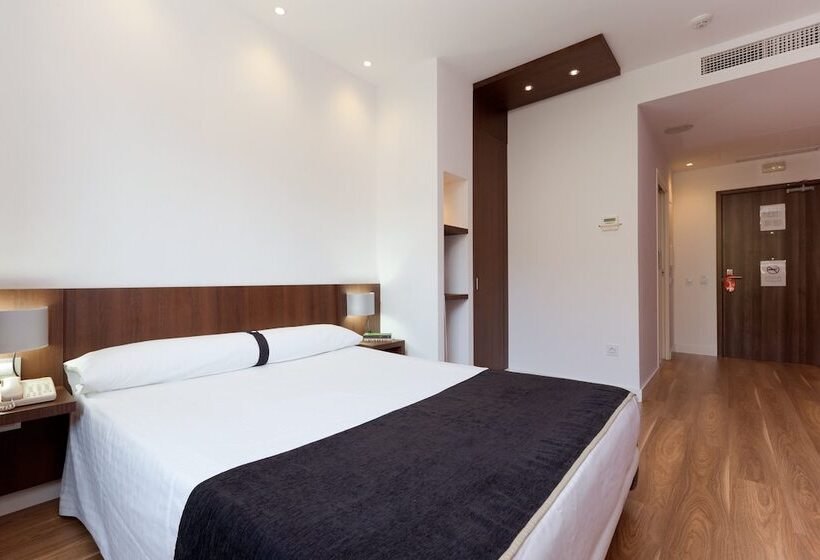 غرفة قياسية, Olympia Universidades