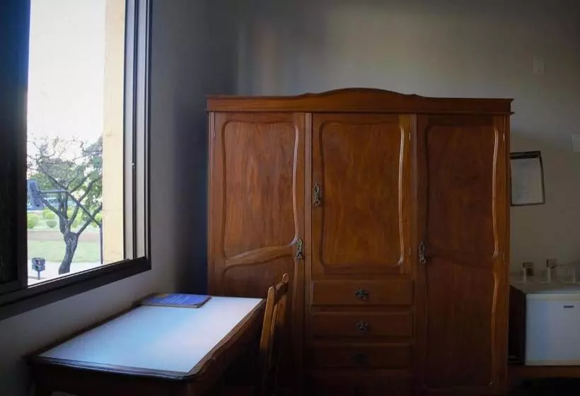 Economy Triple Room, Sorrento