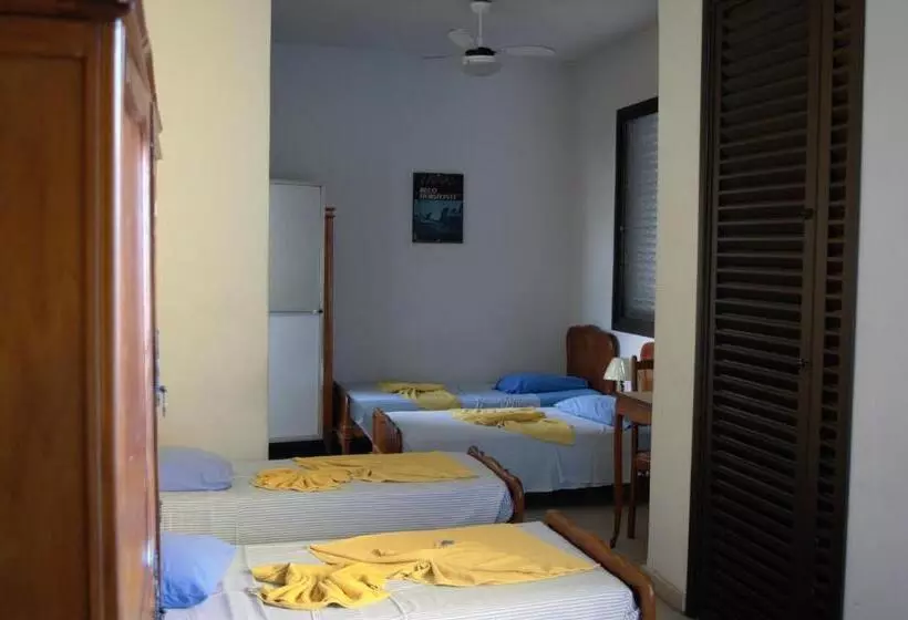 اتاق استاندارد چهار تخته, Sorrento
