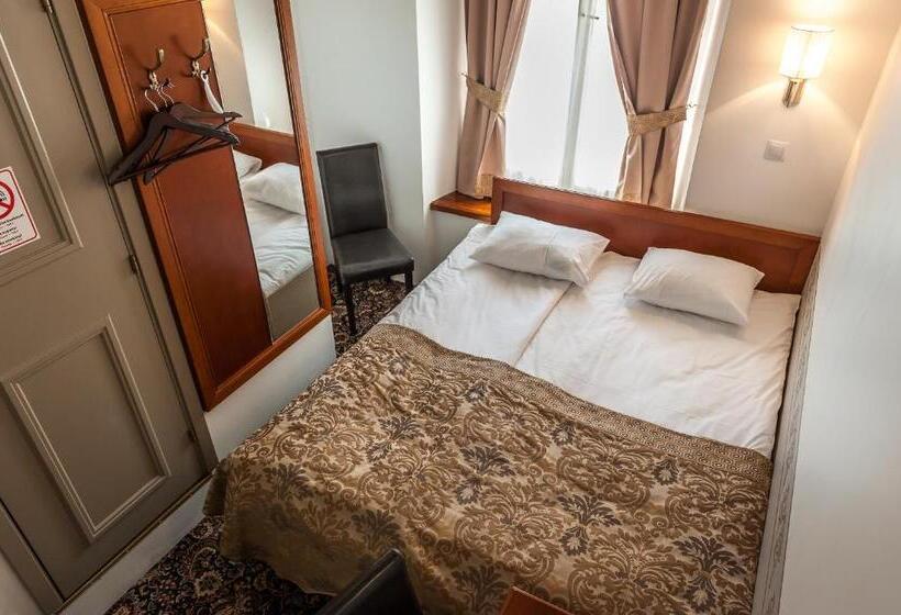 اتاق عادی یک تخته, Three Crowns Residents