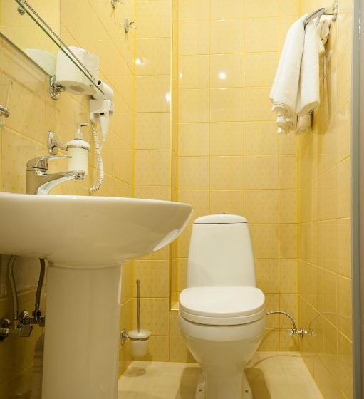 اتاق استاندارد, Three Crowns Residents