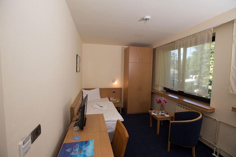 غرفة قياسية فردية, Tomislavov Dom