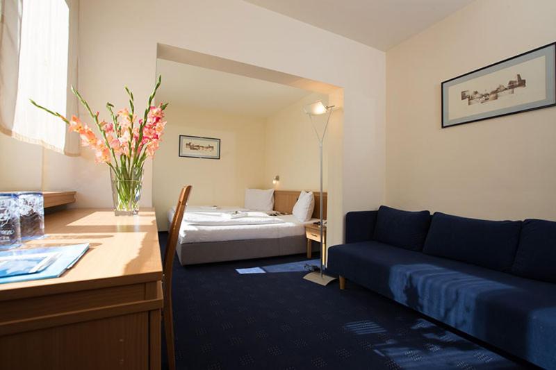 غرفة كومفورت, Tomislavov Dom