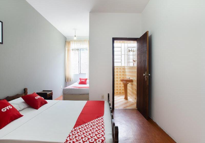 חדר סטנדרט לשלושה, Trocadero