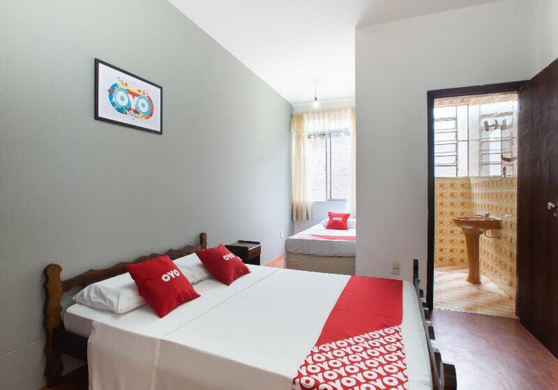 חדר סטנדרט לשלושה, Trocadero