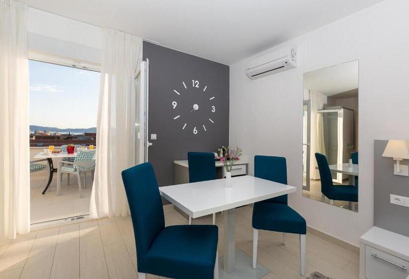 발코니 수피리어 룸, Villa Liburnum