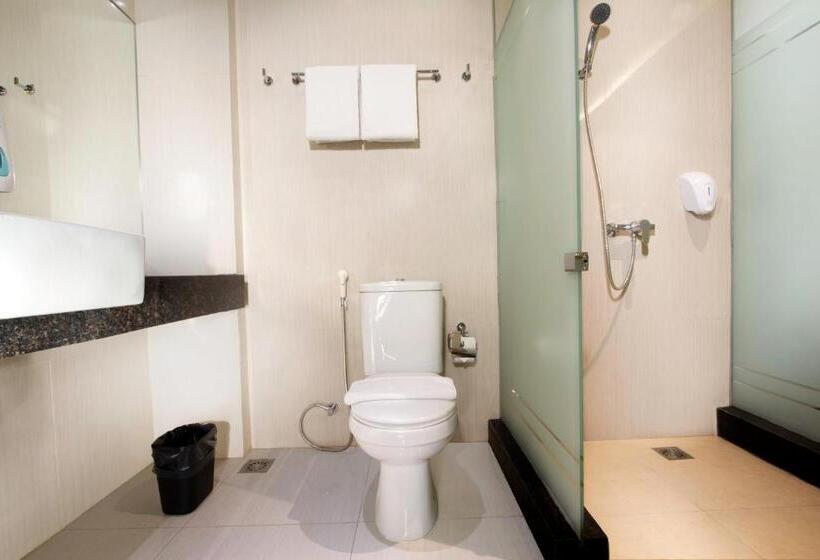 جناح, Whiz Prime Hotel Kelapa Gading