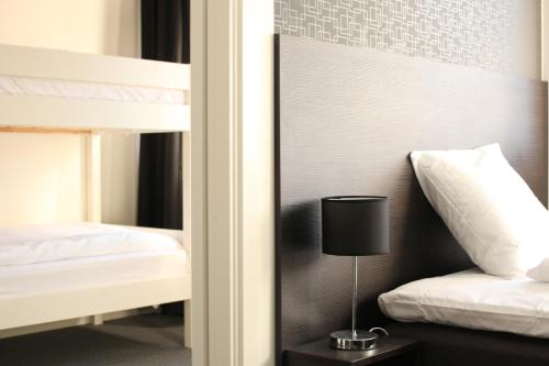 标准三人间, Nacka Stadshotell