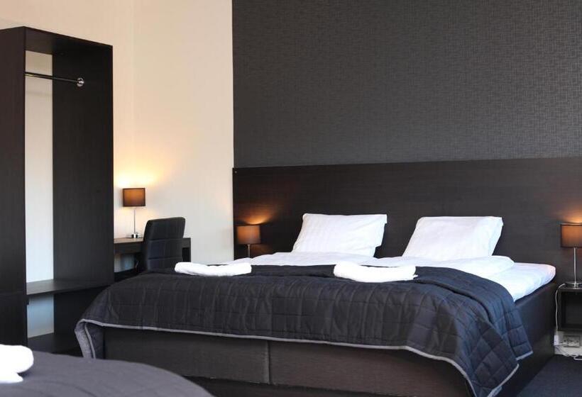 标准间, Nacka Stadshotell