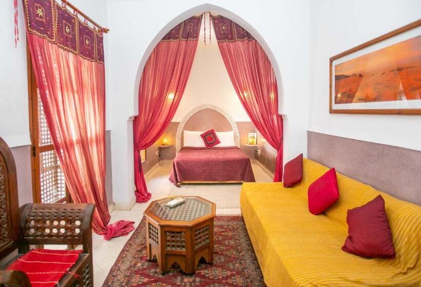 سوییت, Riad Marelia