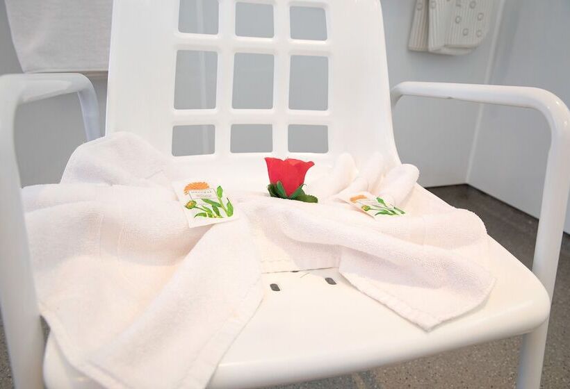 آپارتمان 2 خوابه, Tudor Park Motel