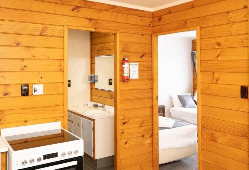 آپارتمان 1 خوابه, Tudor Park Motel