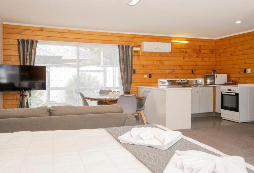 침실 1개 아파트, Tudor Park Motel