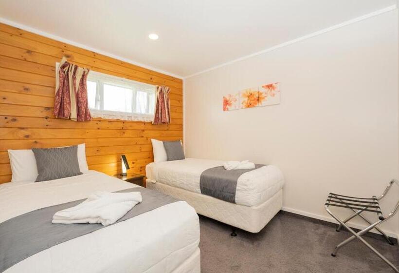 آپارتمان 2 خوابه, Tudor Park Motel