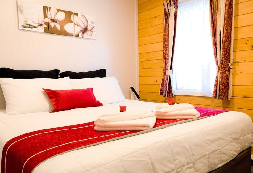 آپارتمان 2 خوابه, Tudor Park Motel