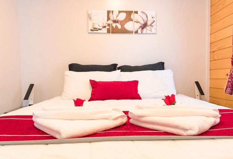 آپارتمان 2 خوابه, Tudor Park Motel