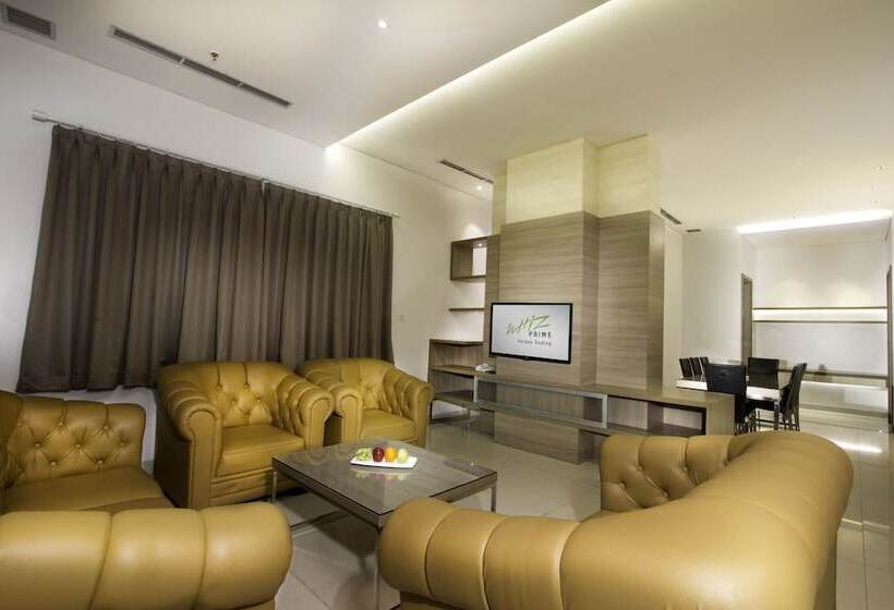 패밀리 스위트, Whiz Prime Hotel Kelapa Gading