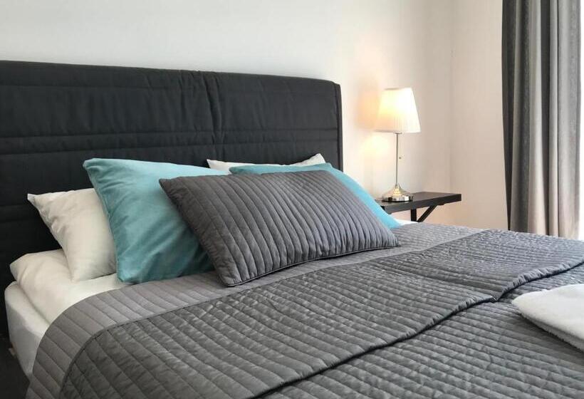 חדר סטנדרט עם מרפסת, Krakow Apartments & Rooms