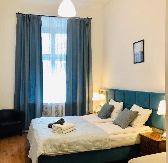 חדר סטנדרט לשלושה, Krakow Apartments & Rooms