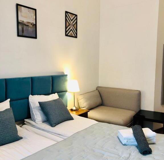 Quarto Triplo Estandar, Krakow Apartments & Rooms