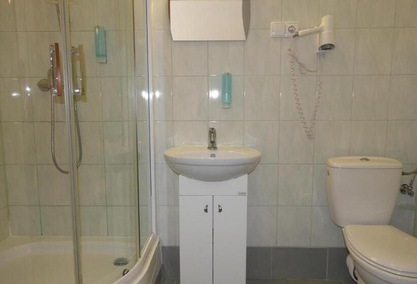 Quarto Triplo Estandar, Krakow Apartments & Rooms