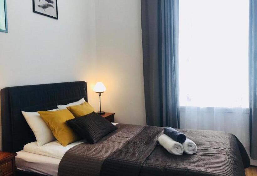 חדר סטנדרט לארבעה, Krakow Apartments & Rooms