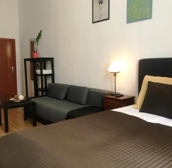 חדר סטנדרט לארבעה, Krakow Apartments & Rooms