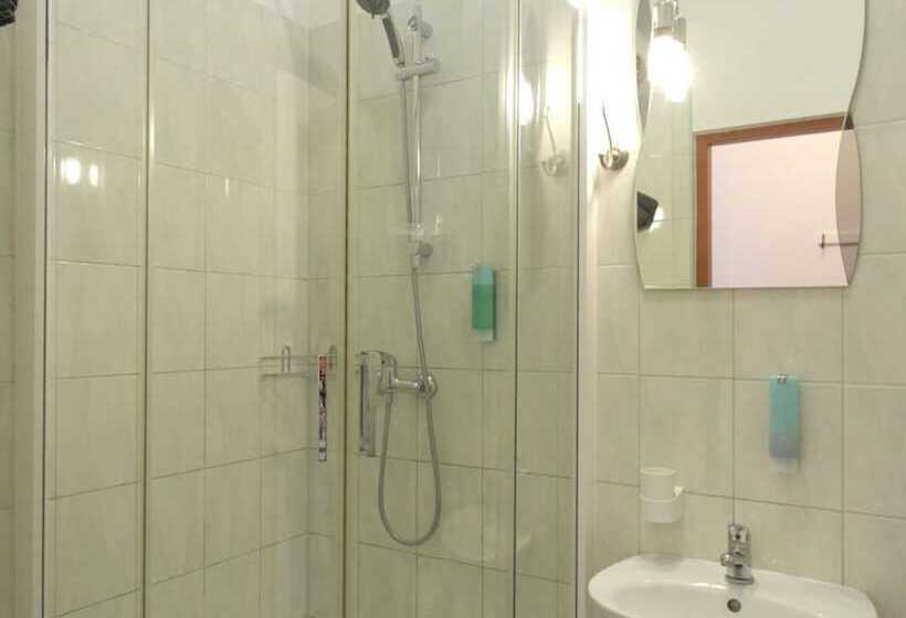 חדר סטנדרט לשלושה, Krakow Apartments & Rooms