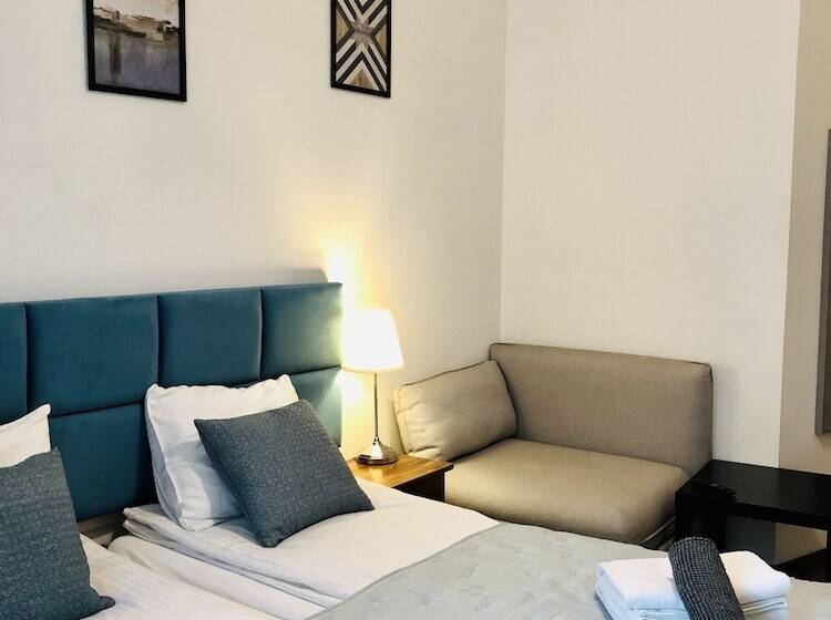 Quarto Triplo Estandar, Krakow Apartments & Rooms