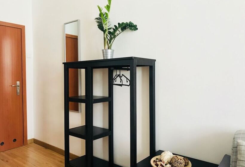 חדר סטנדרט לארבעה, Krakow Apartments & Rooms