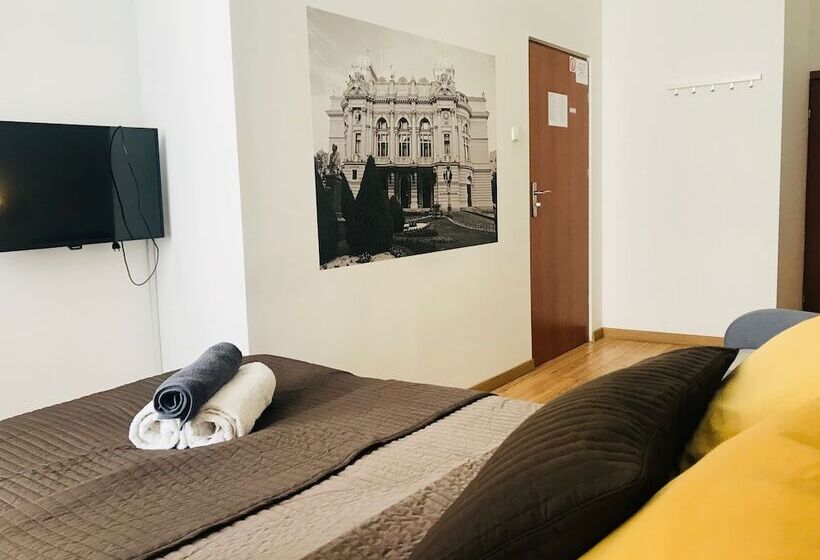 חדר סטנדרט לארבעה, Krakow Apartments & Rooms