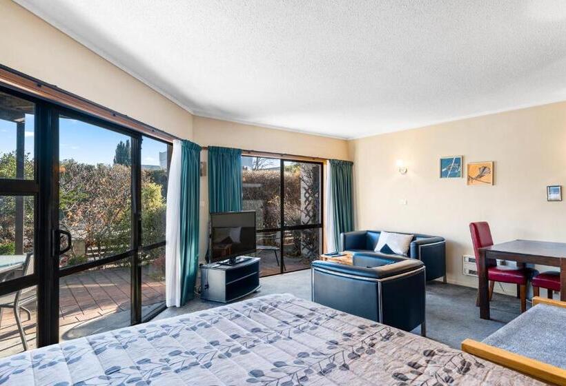 管理人员工作室, Aspiring Lodge Motel