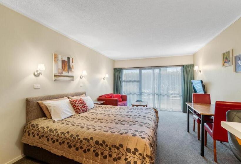 带大床的标准工作室, Aspiring Lodge Motel