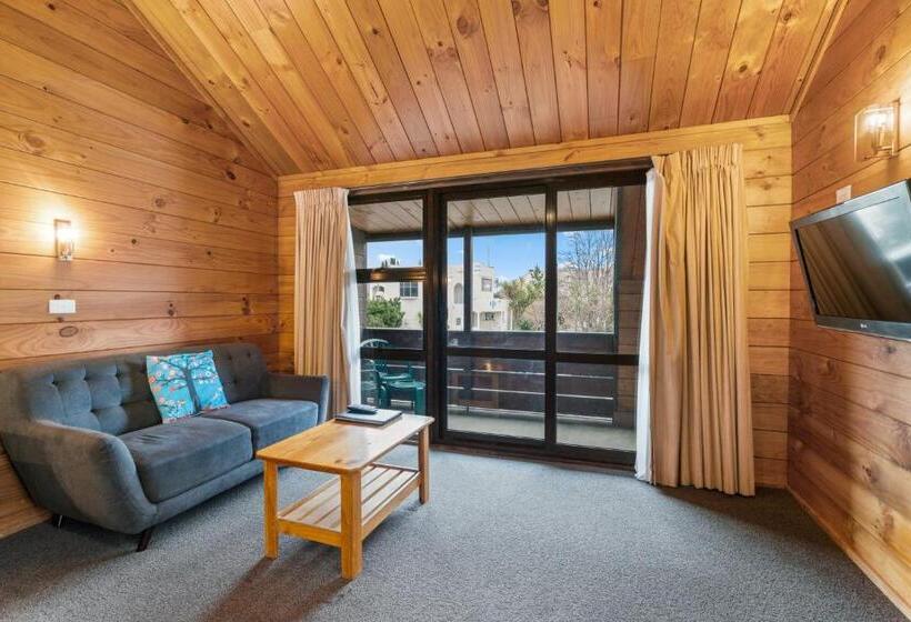 带大床的标准工作室, Aspiring Lodge Motel