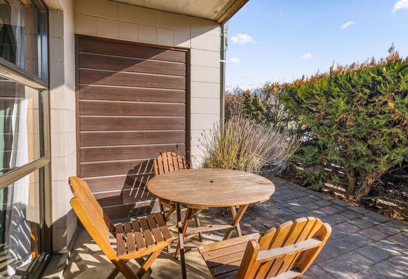 带大床的标准工作室, Aspiring Lodge Motel