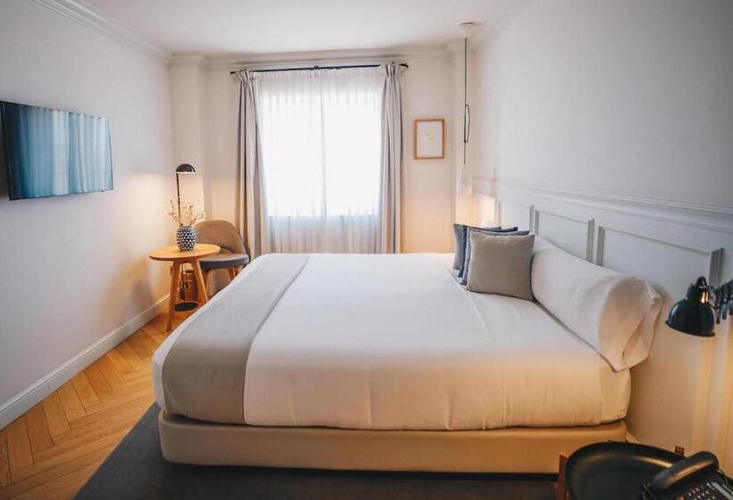 اتاق لوکس, Dear Hotel Madrid