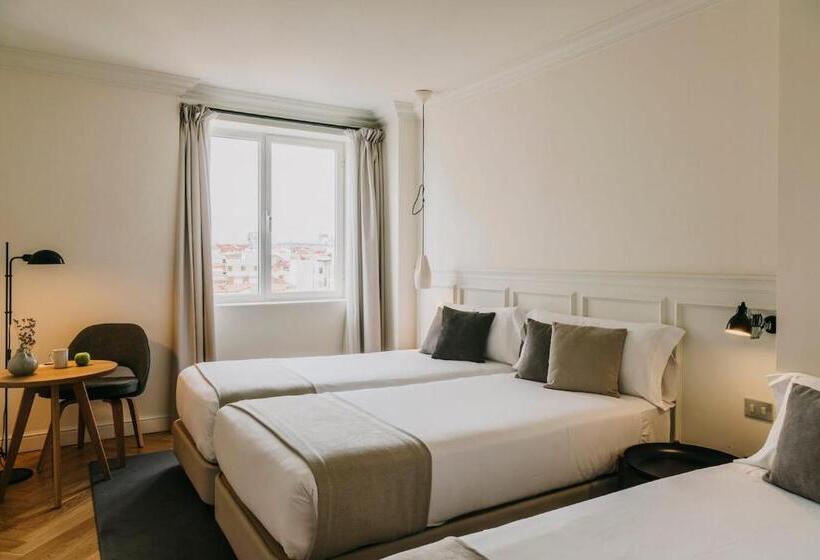 اتاق لوکس سه تخته, Dear Hotel Madrid