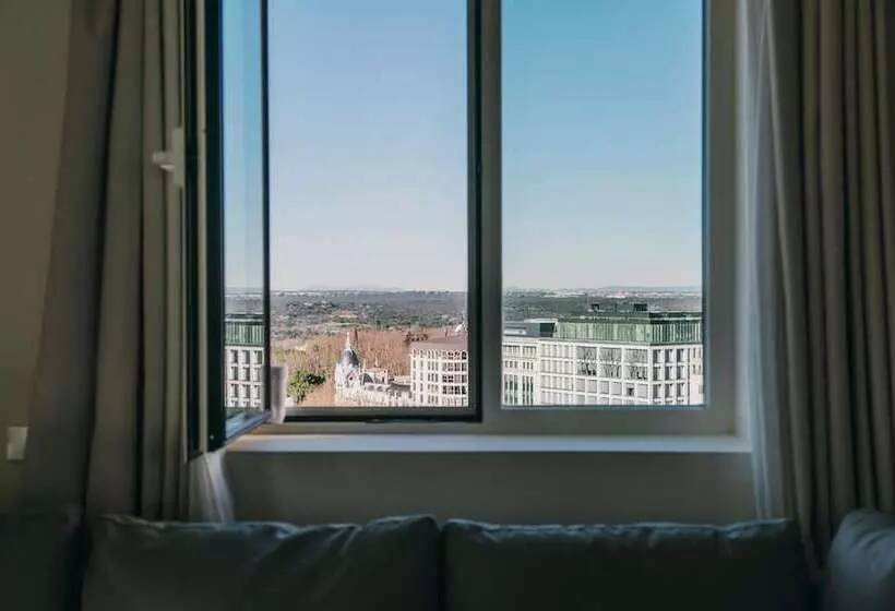 اتاق لوکس با تراس, Dear Hotel Madrid