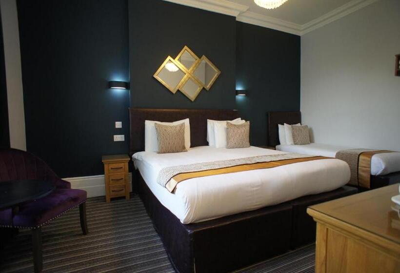 חדר סטנדרט לשלושה, Applewood