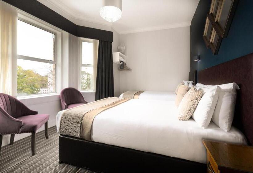 חדר סטנדרט לשלושה, Applewood