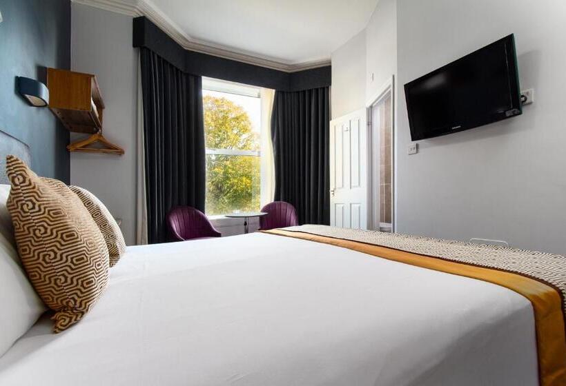 חדר סטנדרט לארבעה, Applewood